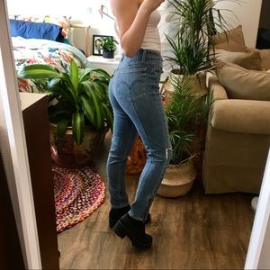 Levi’s with Seam and Zipper Detail